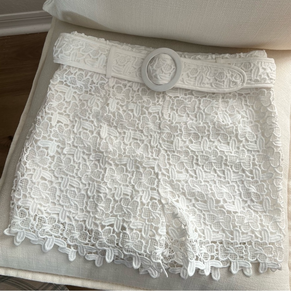 Judith March White Shorts